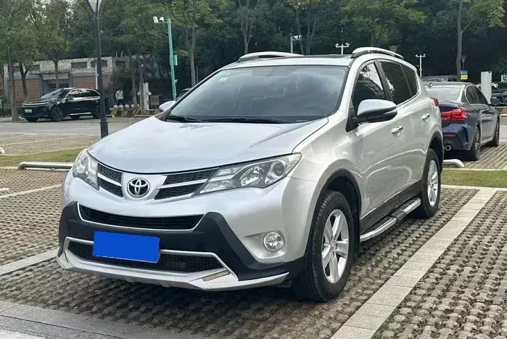 2013 Toyota RAV4 2.0L 147HP L4 CVT