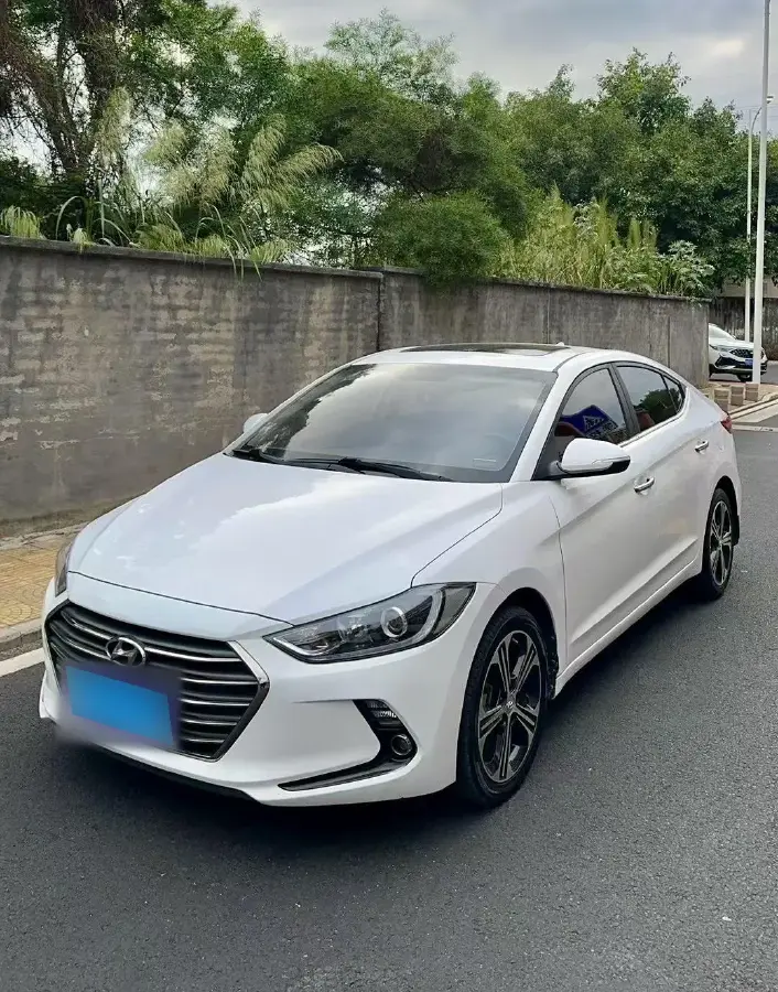 2018 Hyundai Elantra 1.4T 130HP L4 7DCT