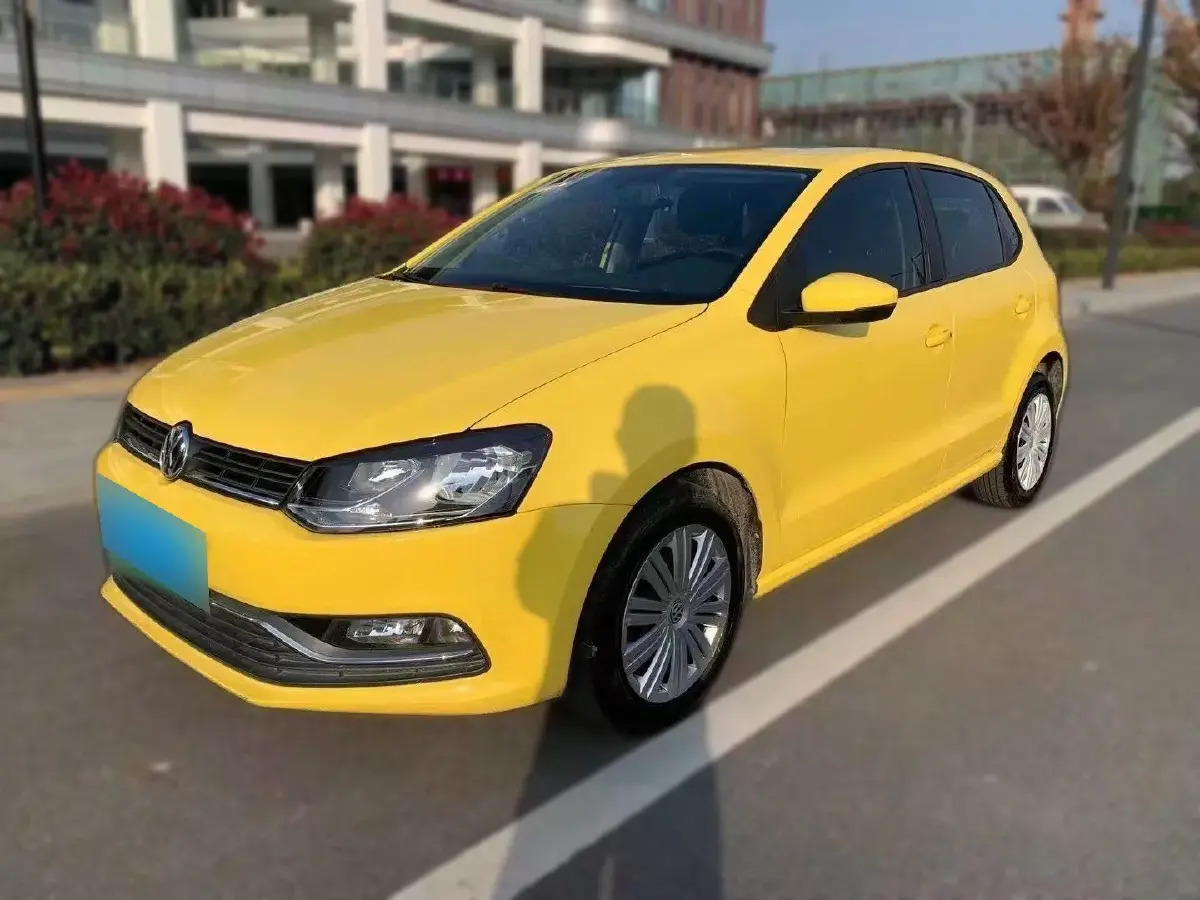 2016 Volkswagen Polo 1.6L 110HP L4 6AT