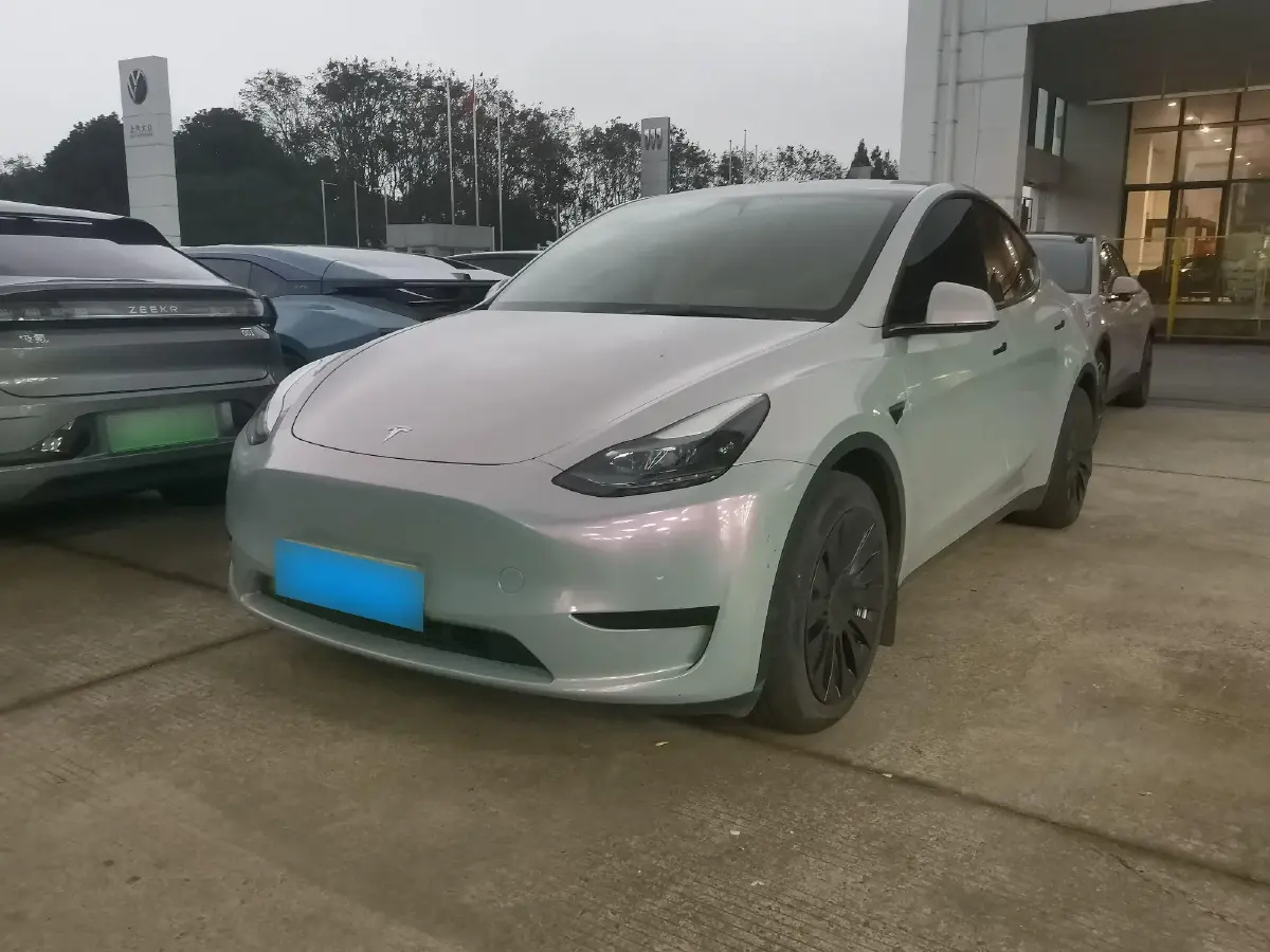 2022 Tesla Model Y BEV 60KWH
