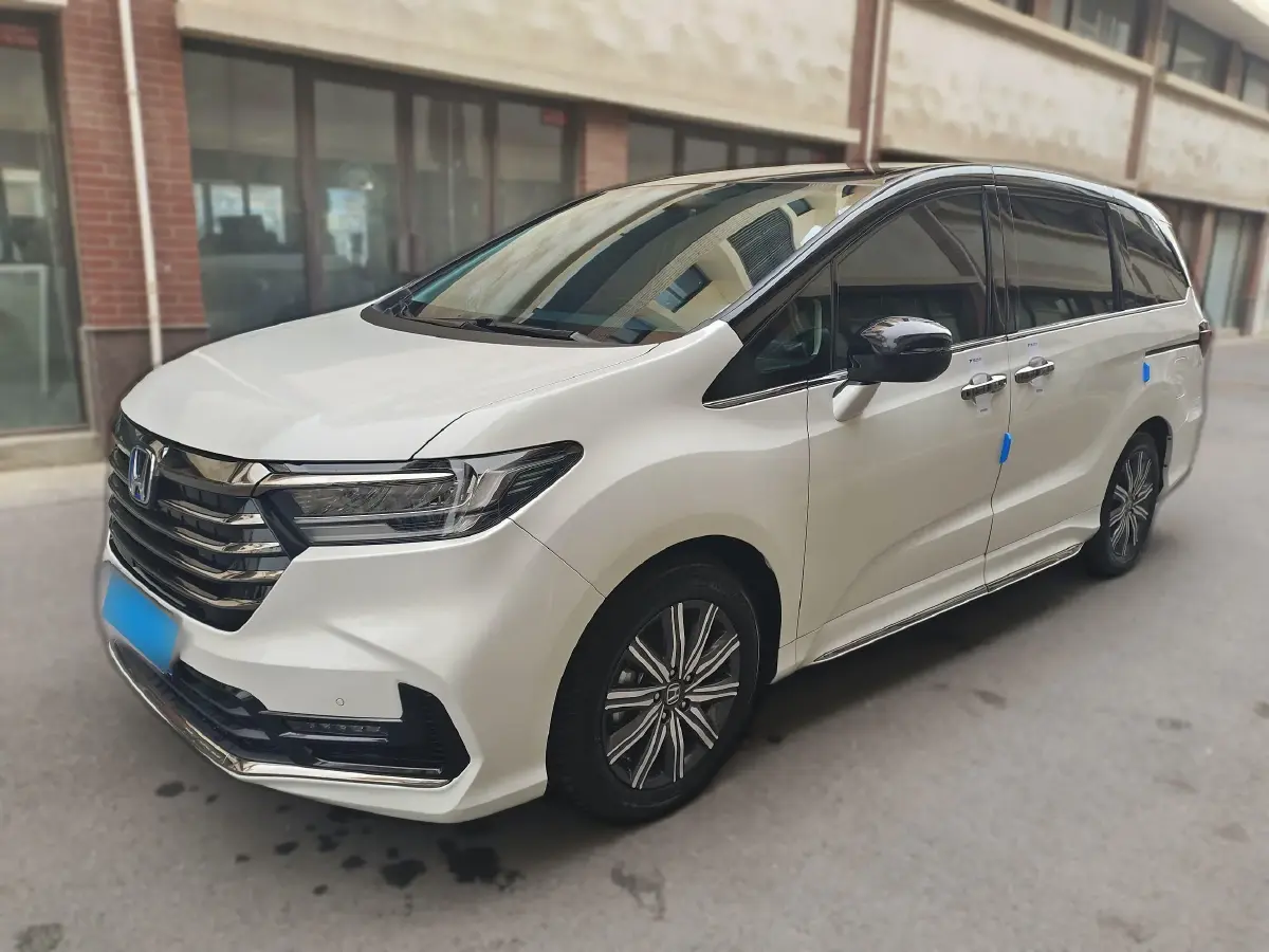 2022 Honda Odyssey 2.0L 146HP L4 E-CVT Hybrid