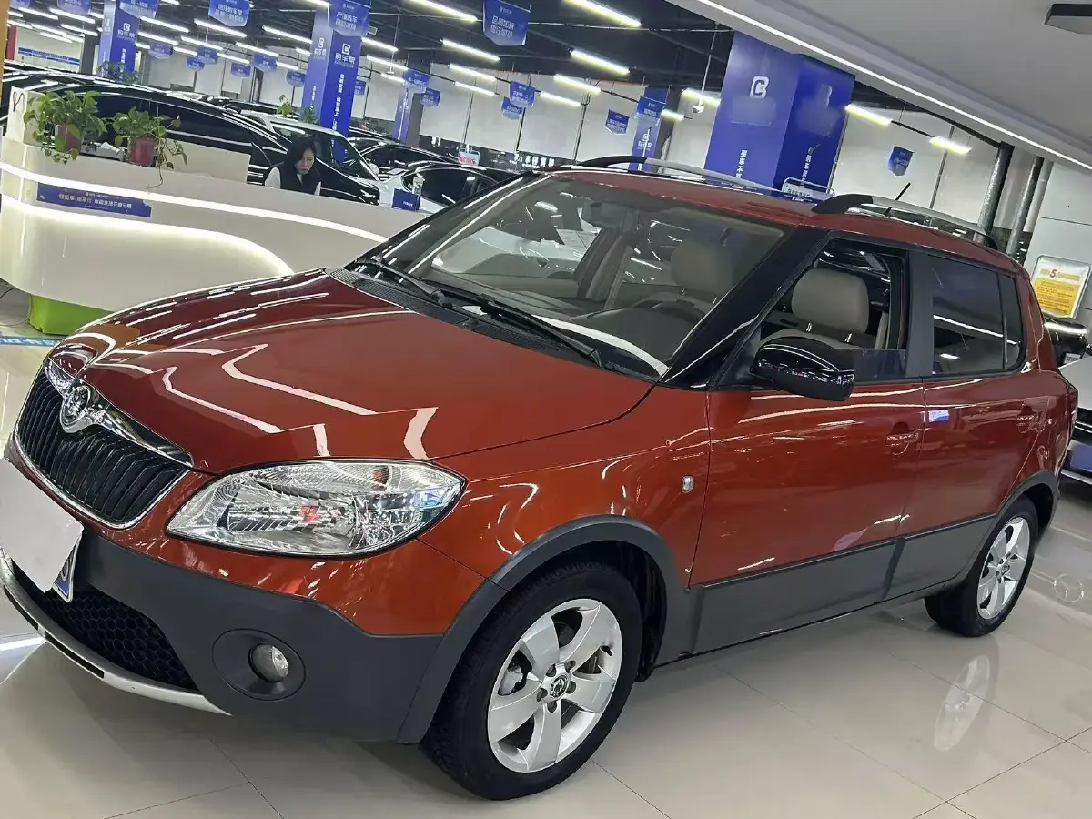 2012 Skoda Fabia 1.6L 105HP L4 6AT