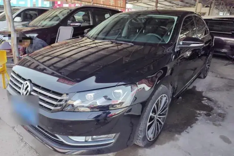 2015 Volkswagen Passat 1.8T 160HP L4 7DCT