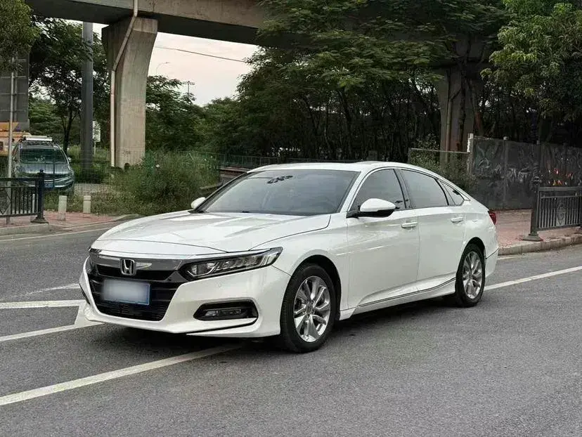 2018 Honda Accord 1.5T 194HP L4 CVT
