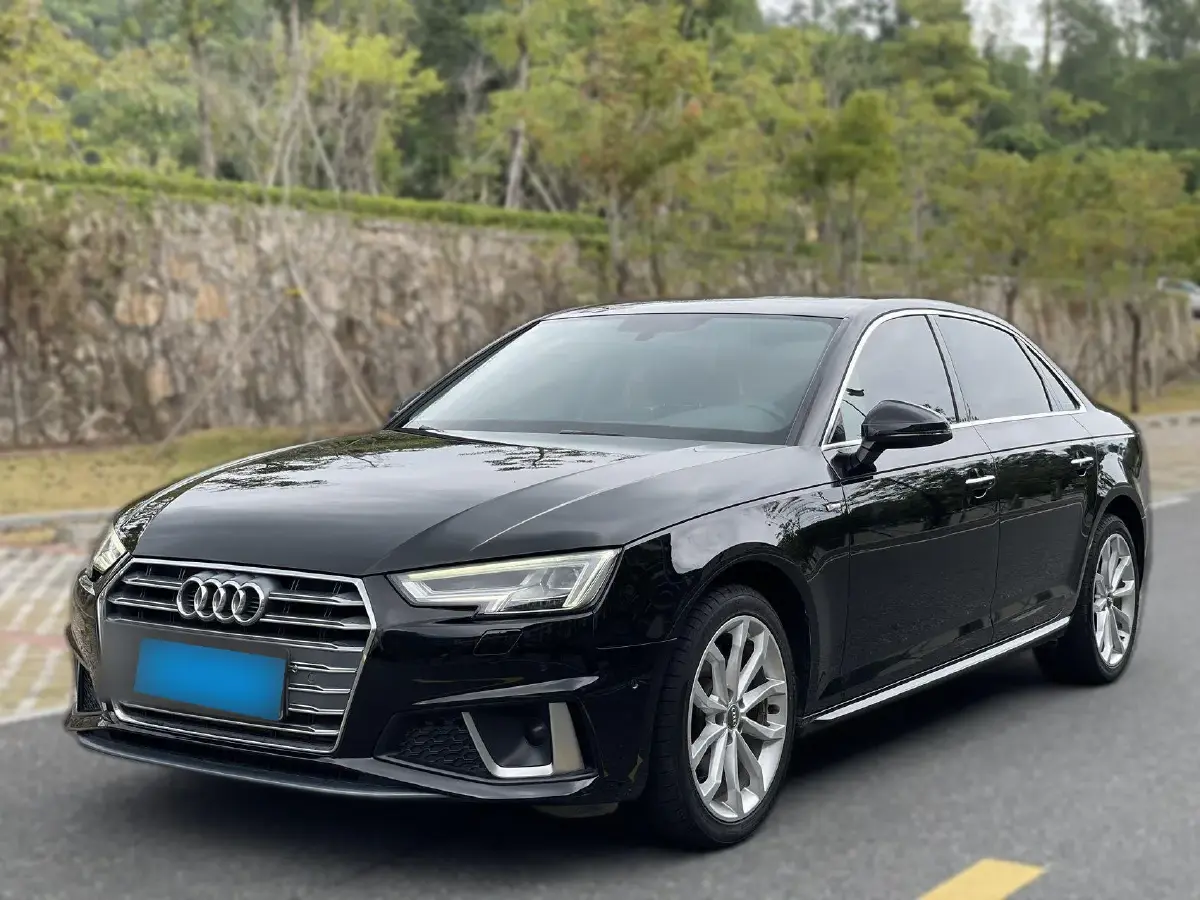 2019 Audi A4L 2.0T 190HP L4 7DCT