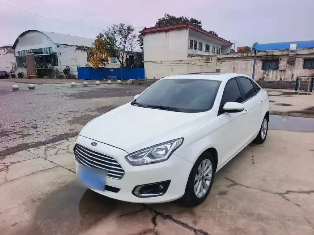 2015 Ford Escort 1.5L 113HP L4 6AT