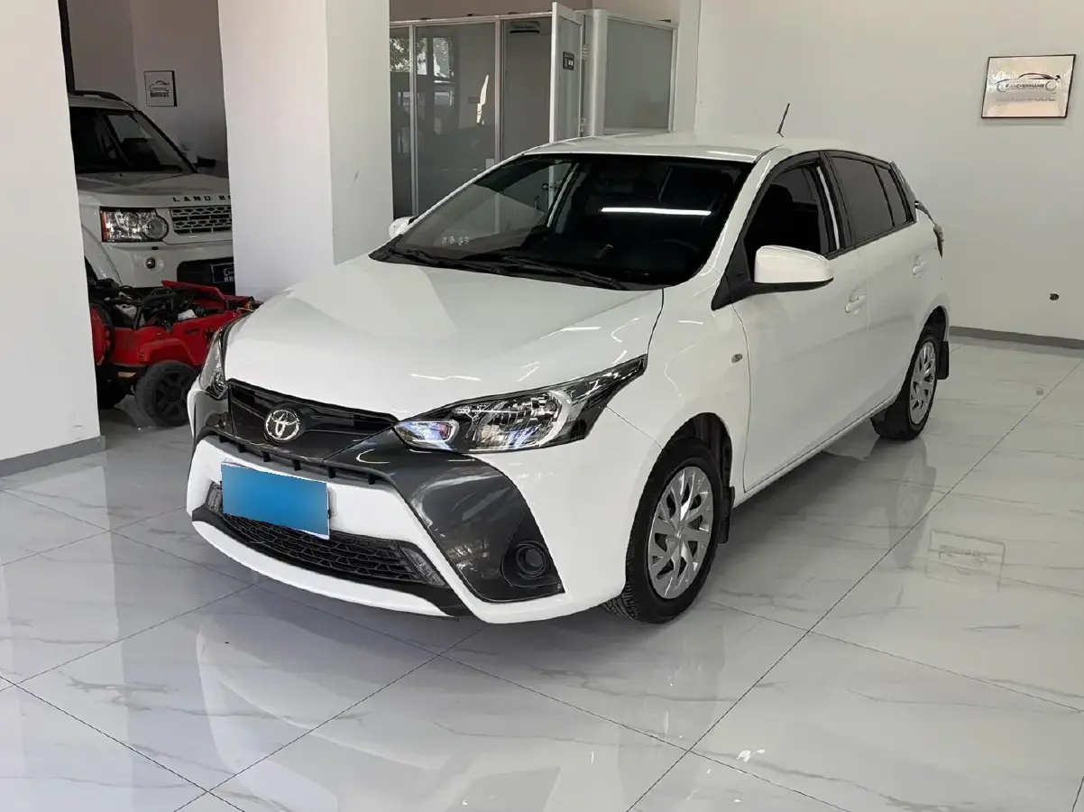 2019 Toyota Yaris L 1.5L 110HP L4 CVT