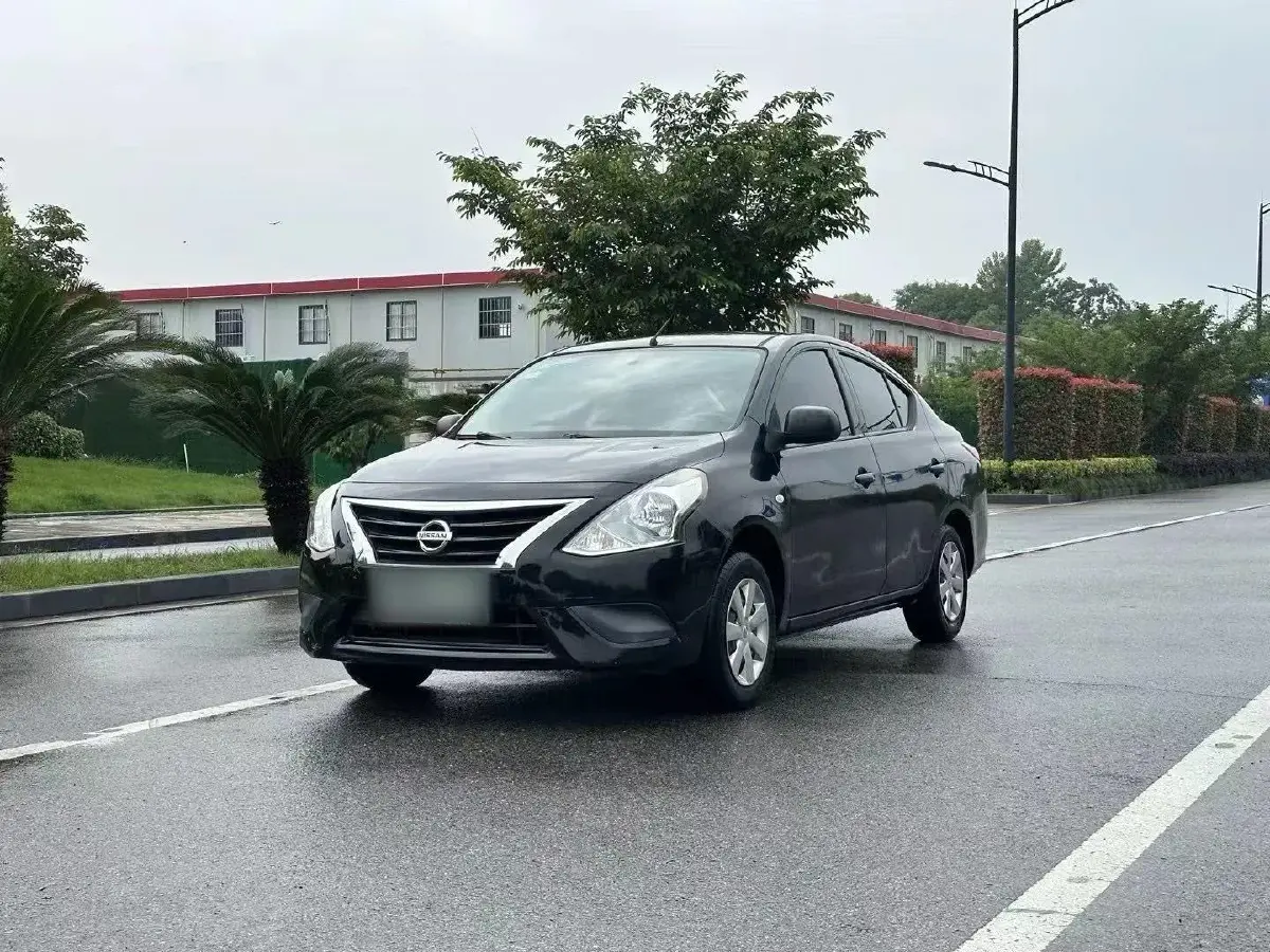 2015 Nissan Sunny 1.5L 112HP L4 5MT