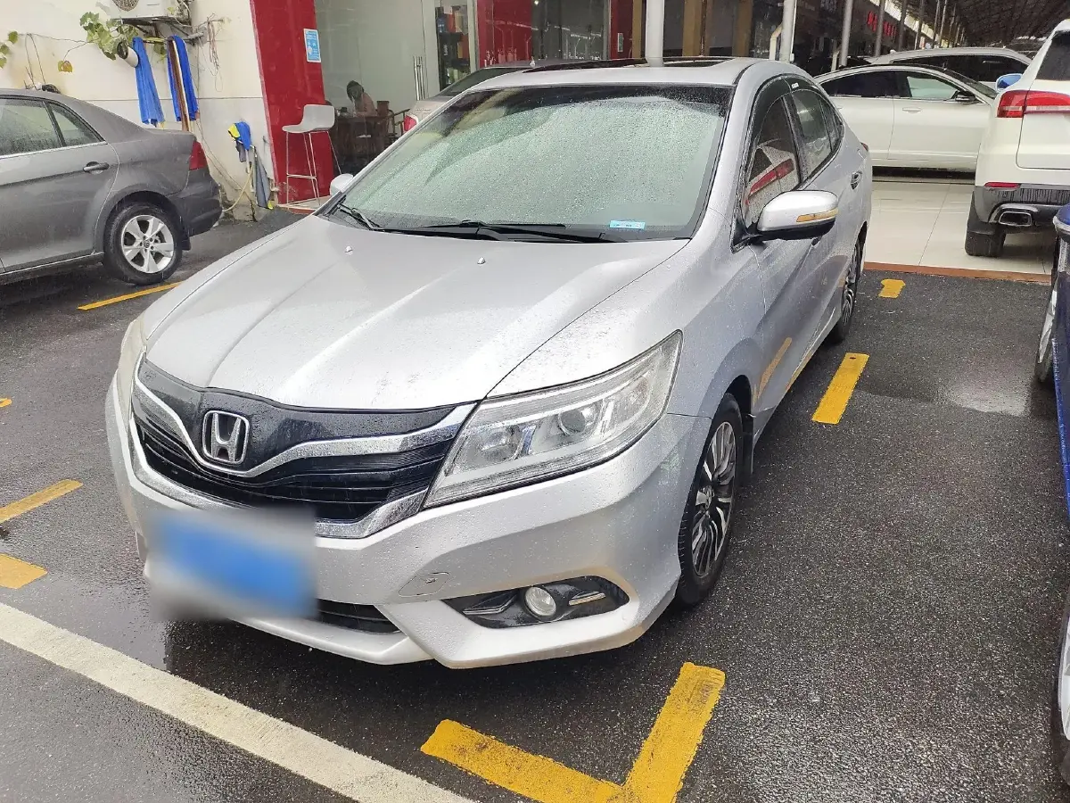 2015 Honda Crider 1.8L 139HP L4 5AT