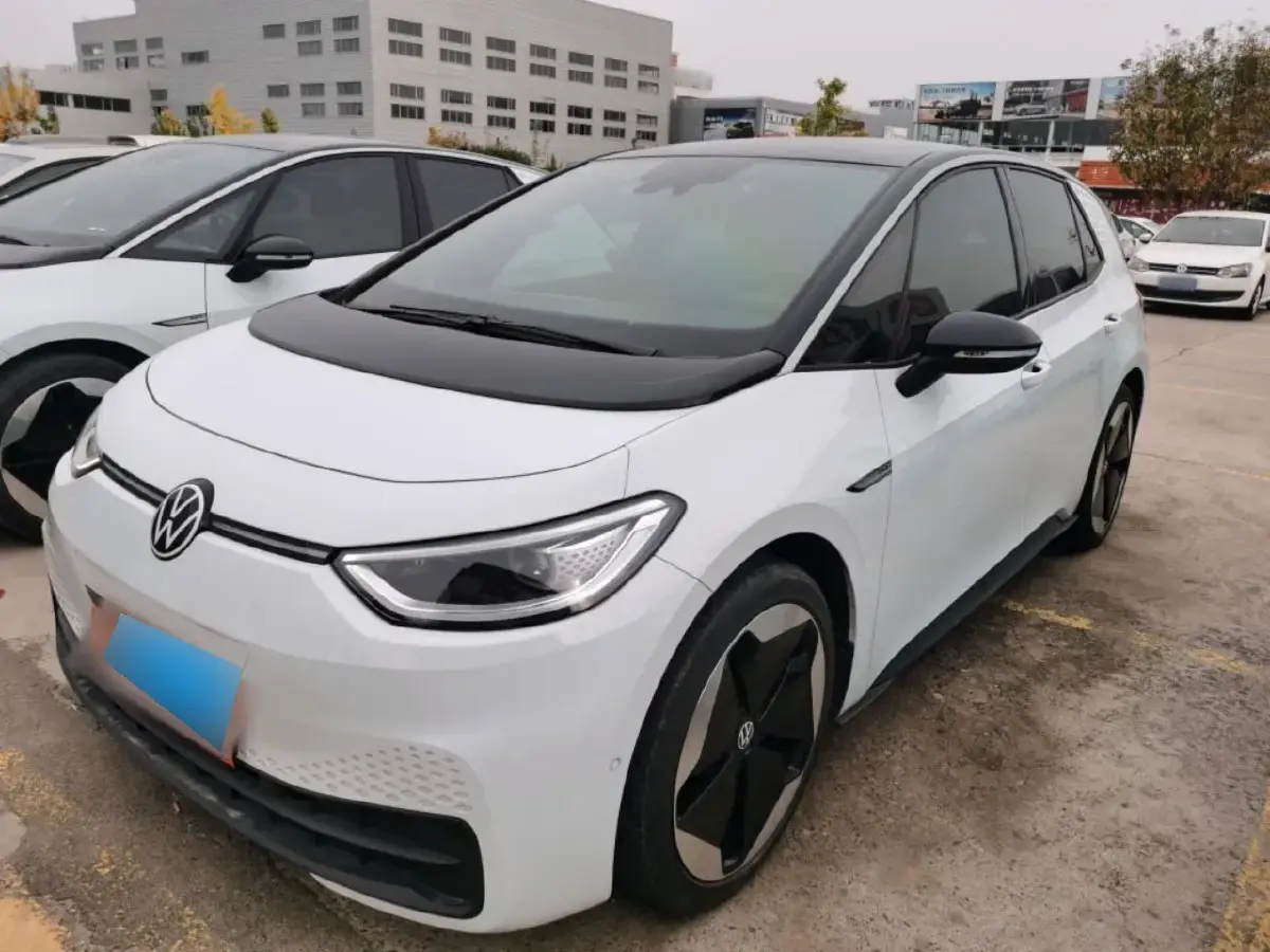 2023 Volkswagen ID.3 BEV 52.8KWH