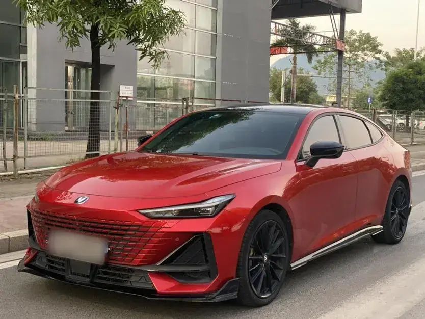 2022 ChangAn UNI-V 1.5T 188HP L4 7DCT