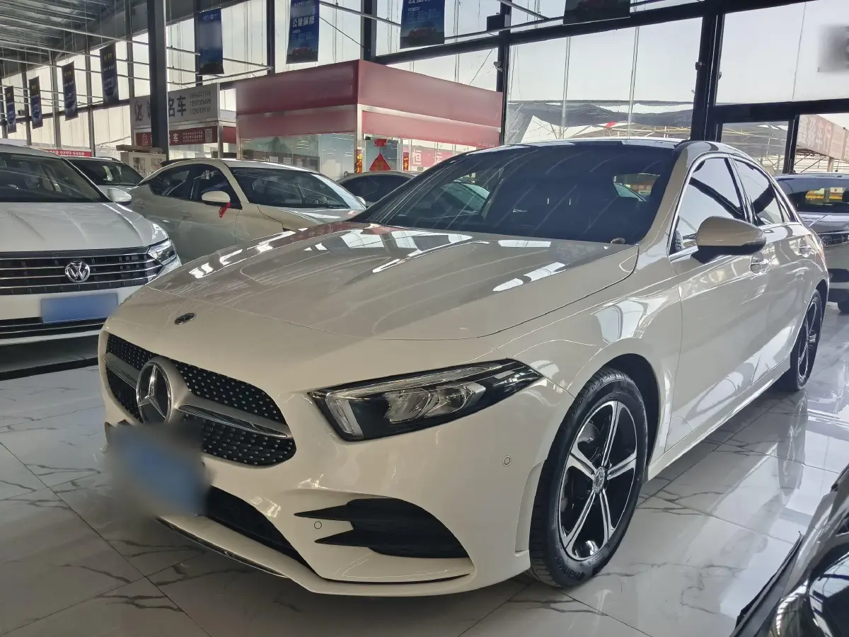 2022 Mercedes-Benz A Class 1.3T 163HP L4 7DCT