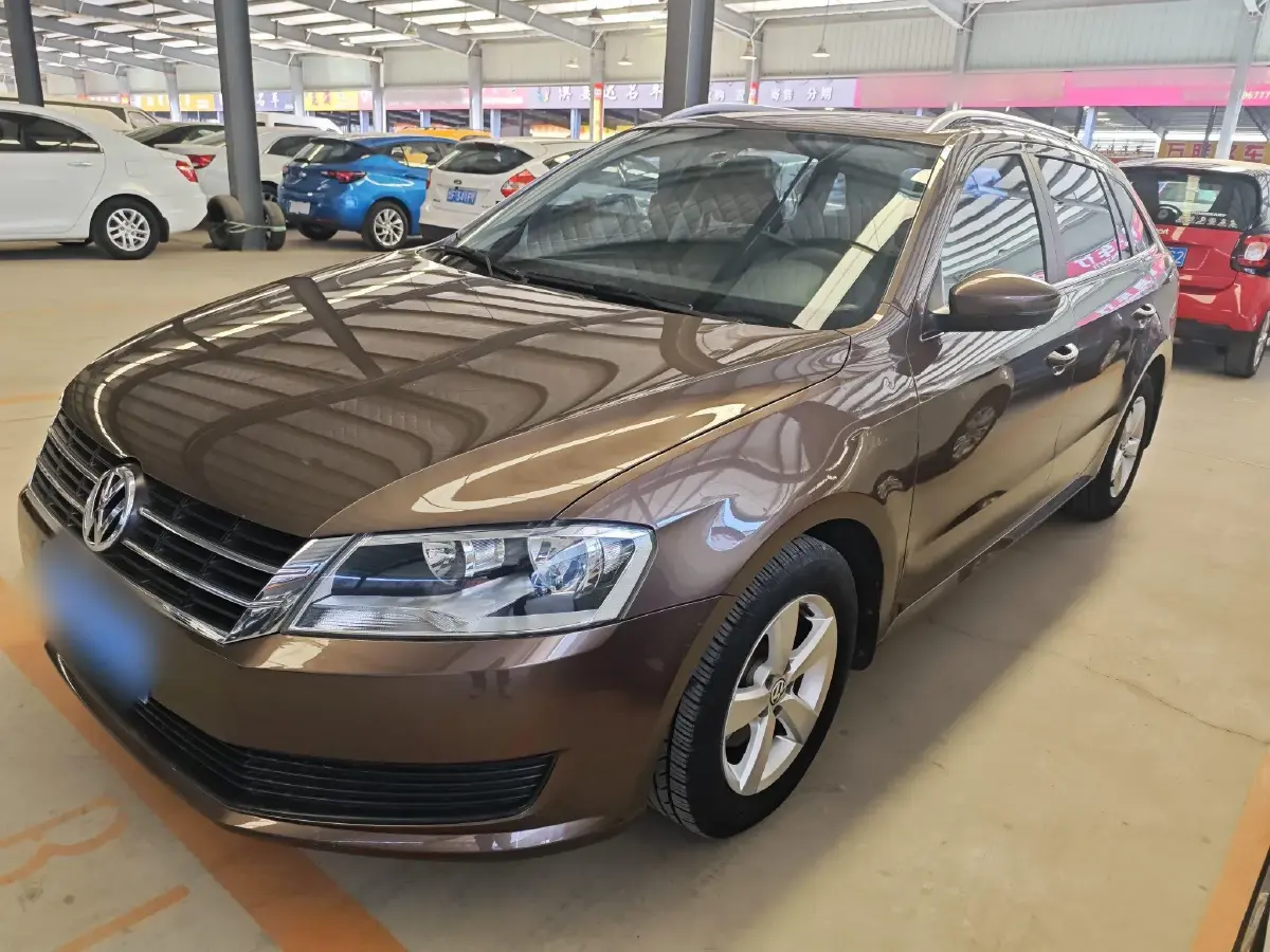 2013 Volkswagen Gran Lavida 1.6L 110HP L4 6AT