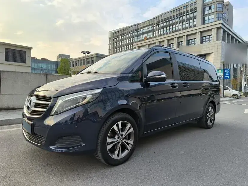 2018 Mercedes-Benz V Class 2.0T 211HP L4 7AT