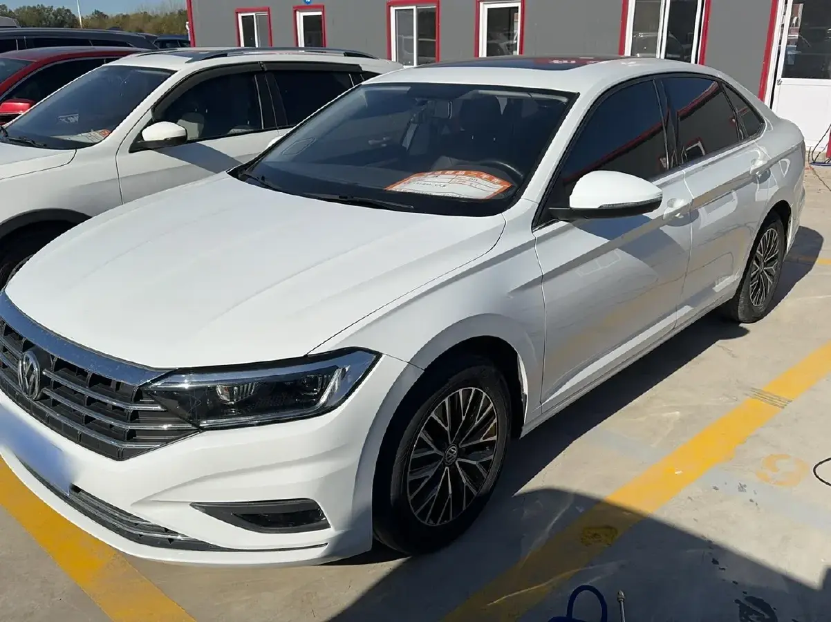 2019 Volkswagen Sagitar 1.2T 116HP L4 7DCT
