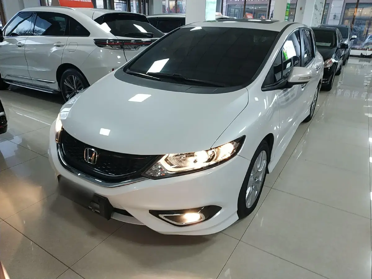 2016 Honda Jade 1.8L 141HP L4 CVT