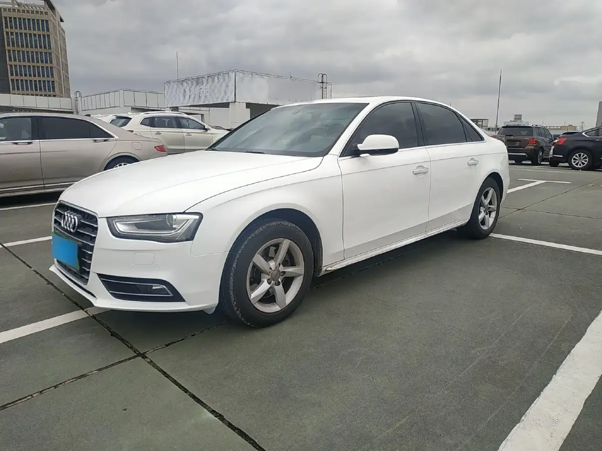 2015 Audi A4L 2.0T 180HP L4 CVT
