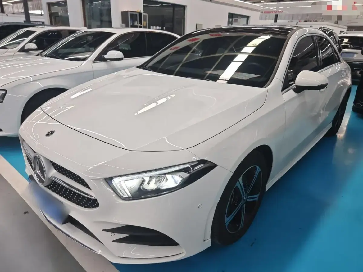 2022 Mercedes-Benz A Class 1.3T 163HP L4 7DCT