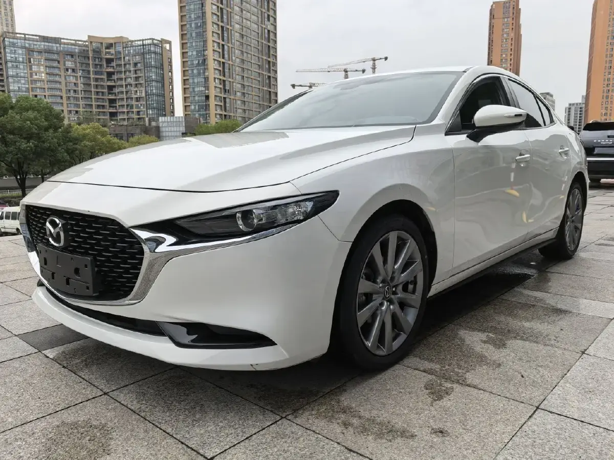 2021 Mazda 3 Axela 2.0L 158HP L4 6AT
