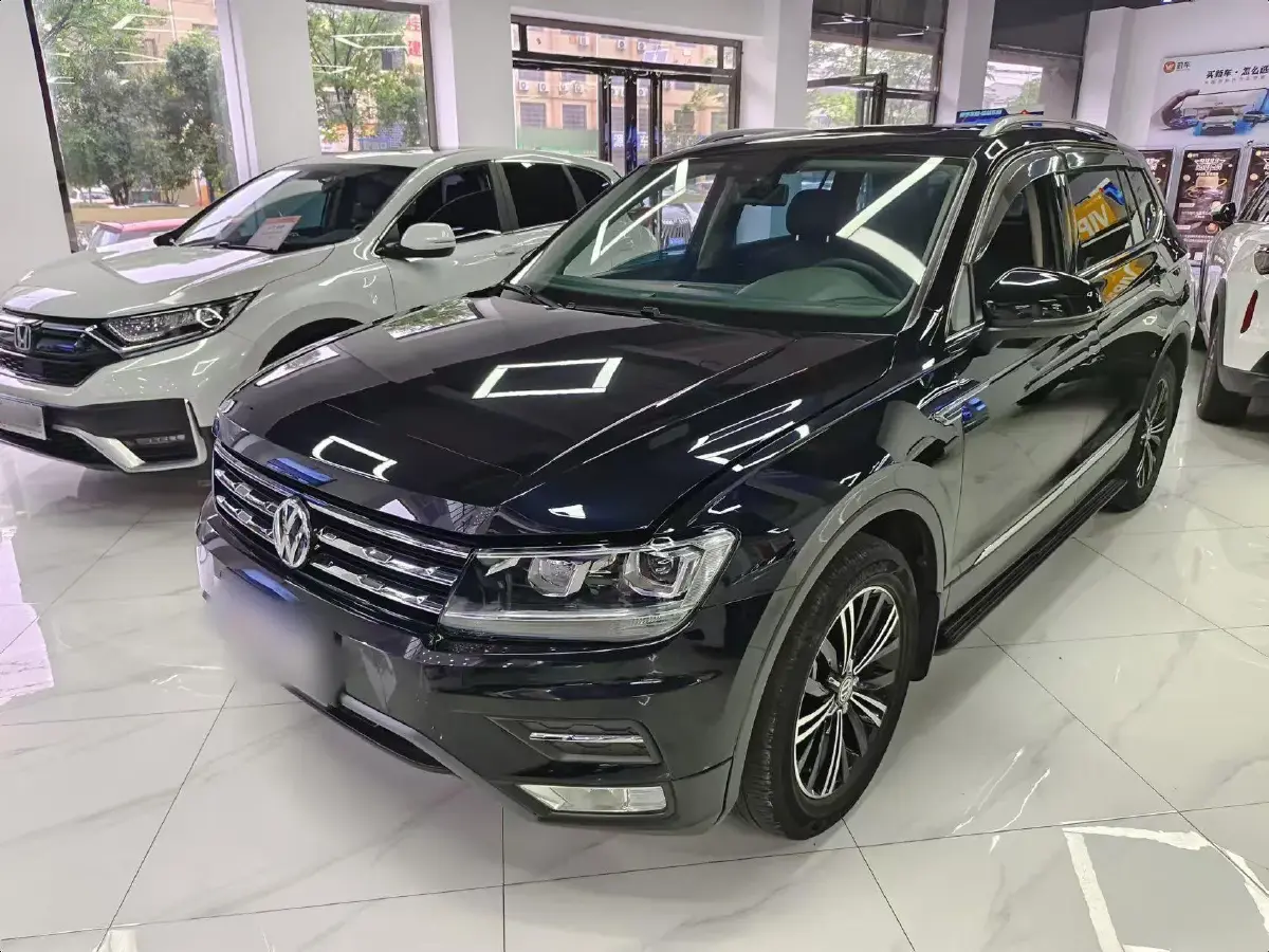2020 Volkswagen Tiguan L 2.0T 186HP L4 7DCT
