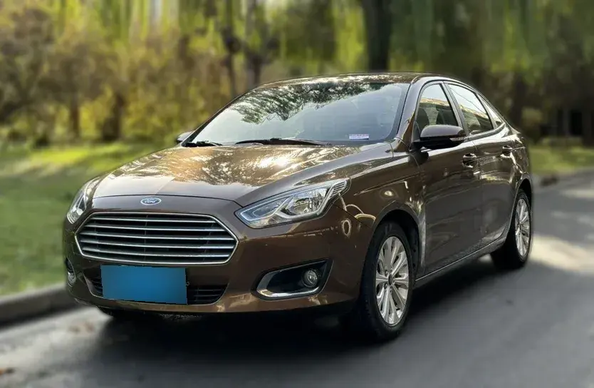 2017 Ford Escort 1.5L 113HP L4 6AT