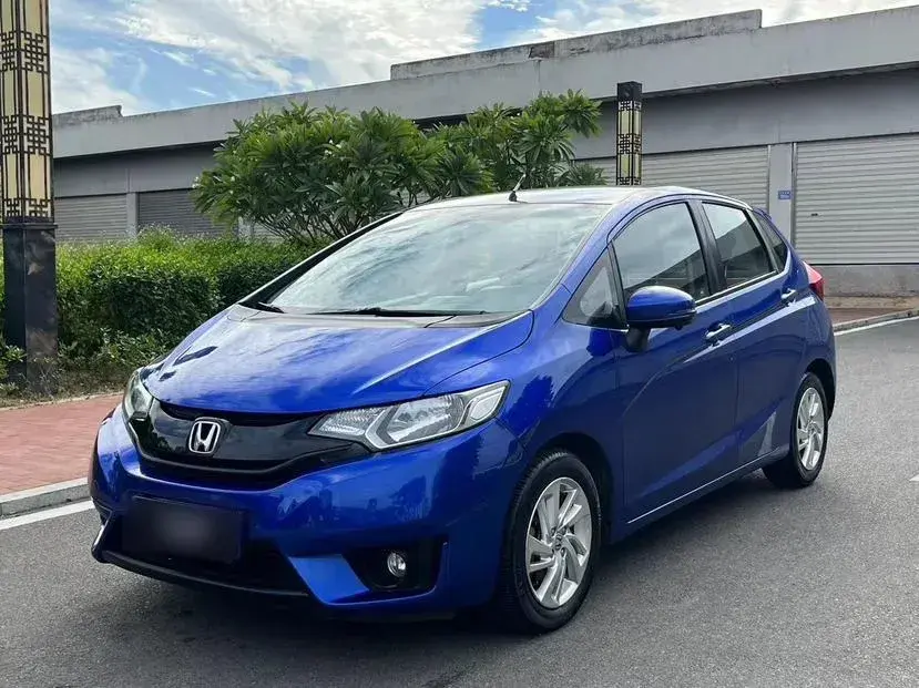 2014 Honda Fit 1.5L 131HP L4 CVT