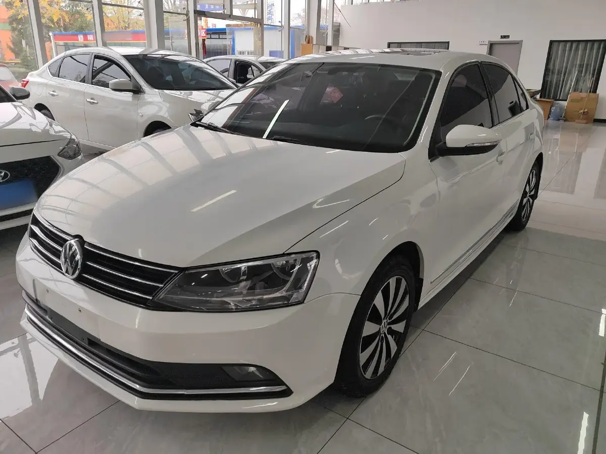 2018 Volkswagen Sagitar 1.6L 110HP L4 6AT