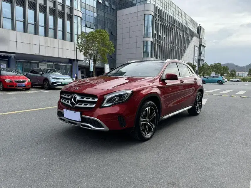 2018 Mercedes-Benz GLA Class 1.6T 156HP L4 7DCT