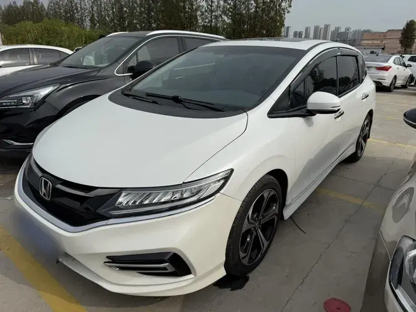 2017 Honda Jade 1.5T 156HP L4 CVT