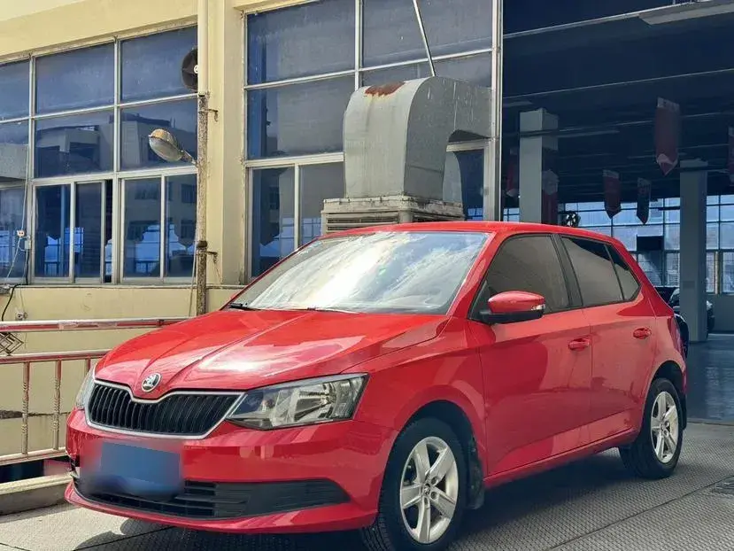 2017 Skoda Fabia 1.4L 90HP L4 6AT
