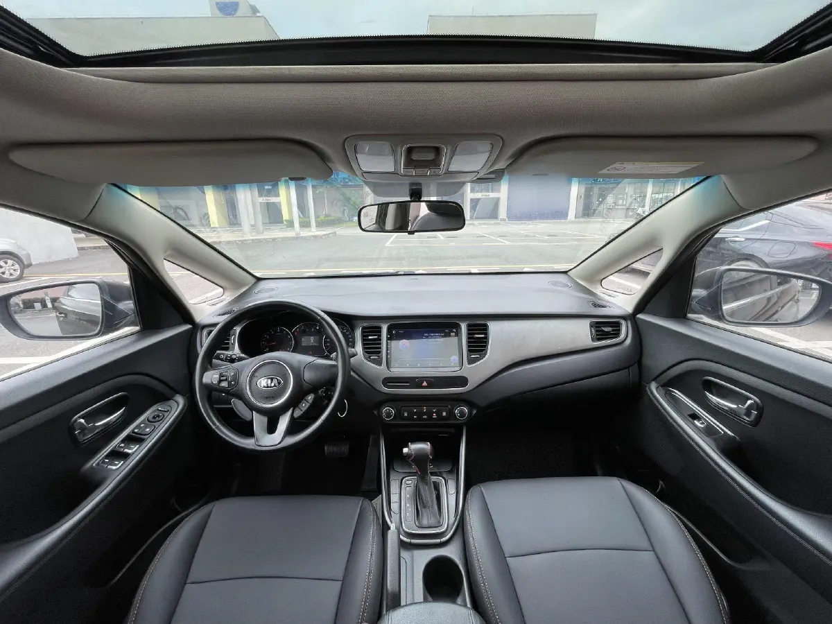 2013 Kia Carens 2.0L 152HP L4 6AT,autocango,china used car exporter,china ev exporter,chinese used car exporter,chinese used ev exporter