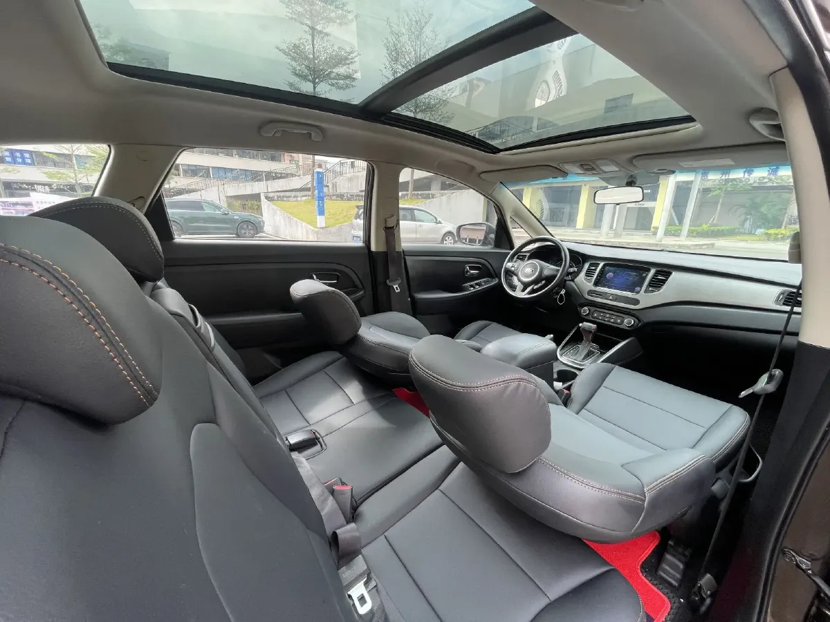 2013 Kia Carens 2.0L 152HP L4 6AT,autocango,china used car exporter,china ev exporter,chinese used car exporter,chinese used ev exporter