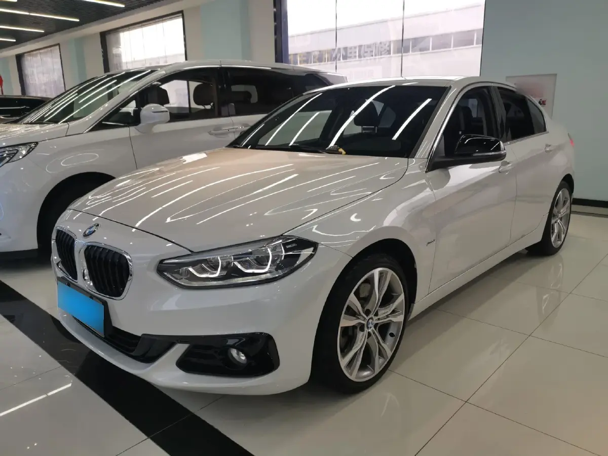 2017 BMW 1 Series 2.0T 192HP L4 8AT