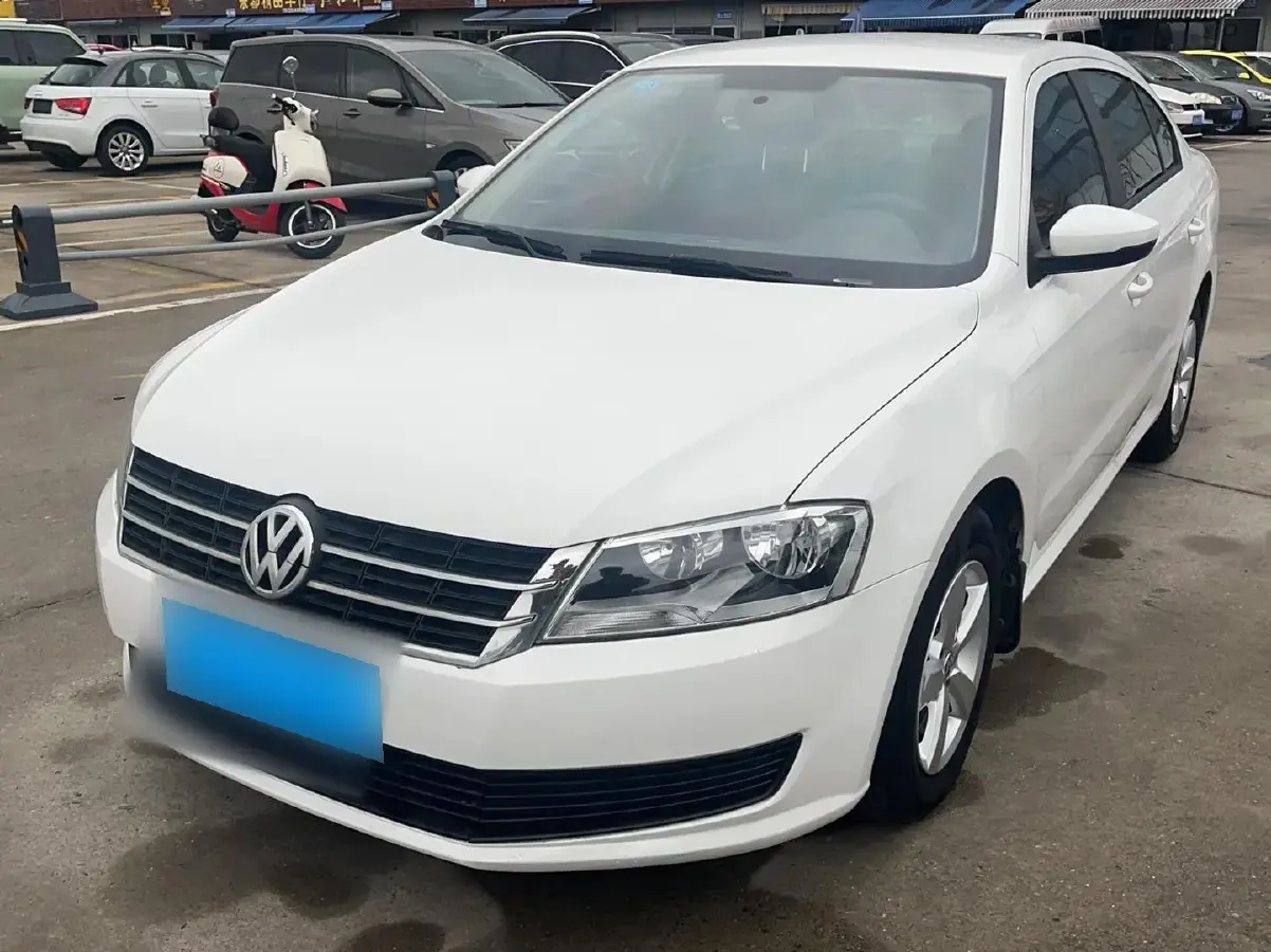 2013 Volkswagen Lavida 1.6L 110HP L4 5MT