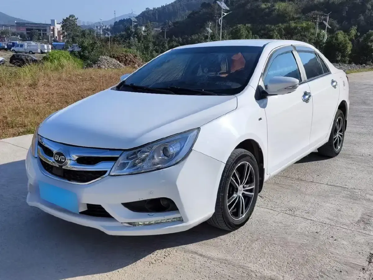 2012 BYD SuRui 1.5L 109HP L4 5MT