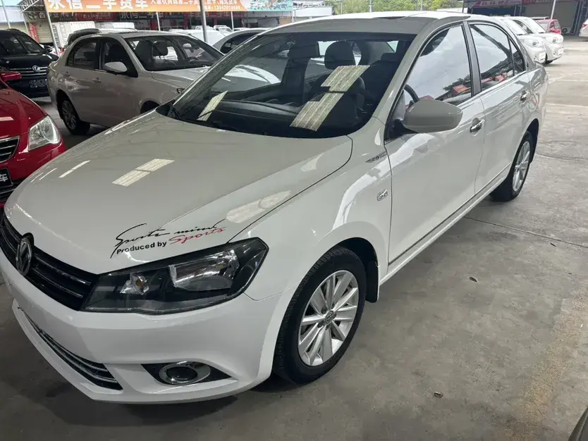 2015 Volkswagen Jetta 1.4L 90HP L4 5MT