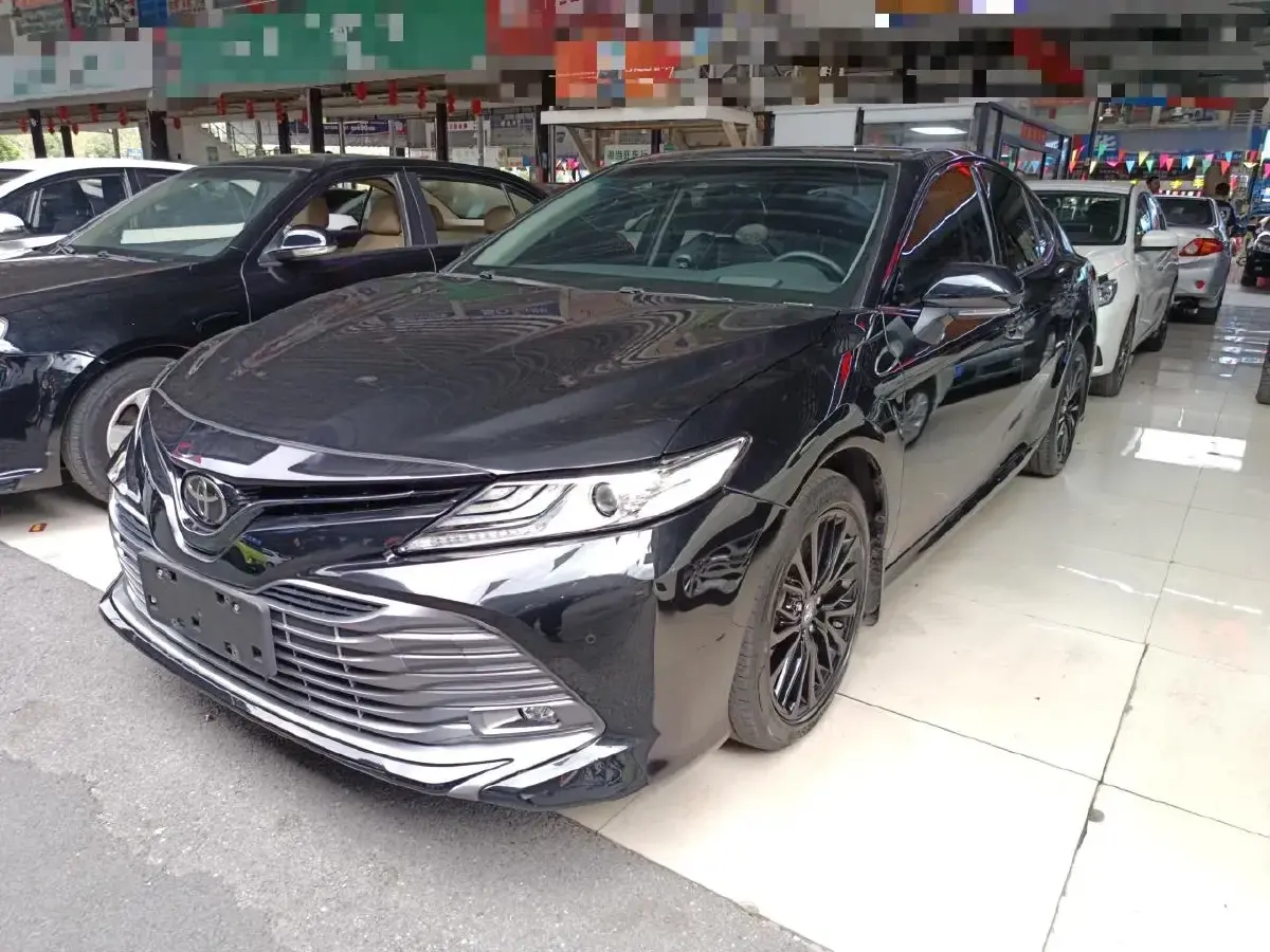 2019 Toyota Camry 2.5L 209HP L4 8AT