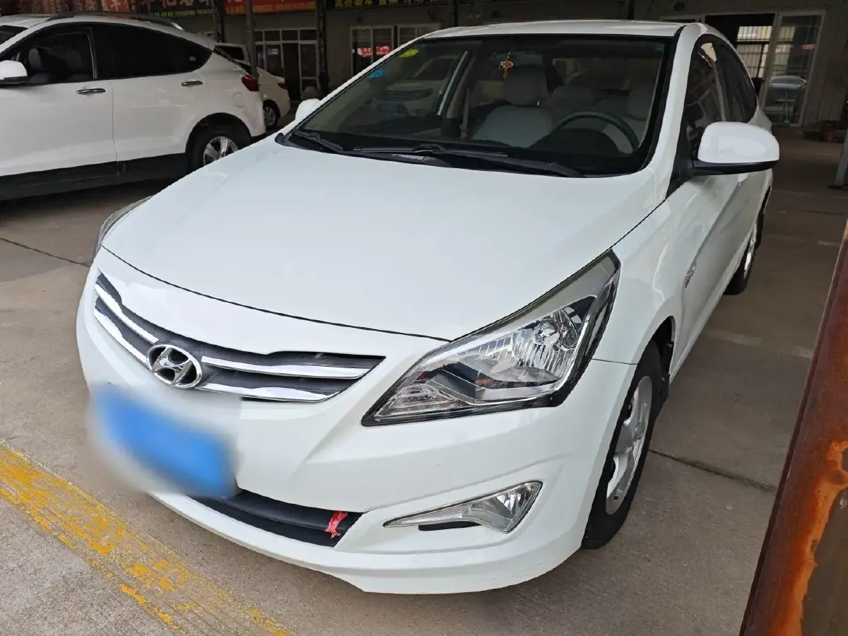 2014 Hyundai Reina 1.4L 107HP L4 5MT