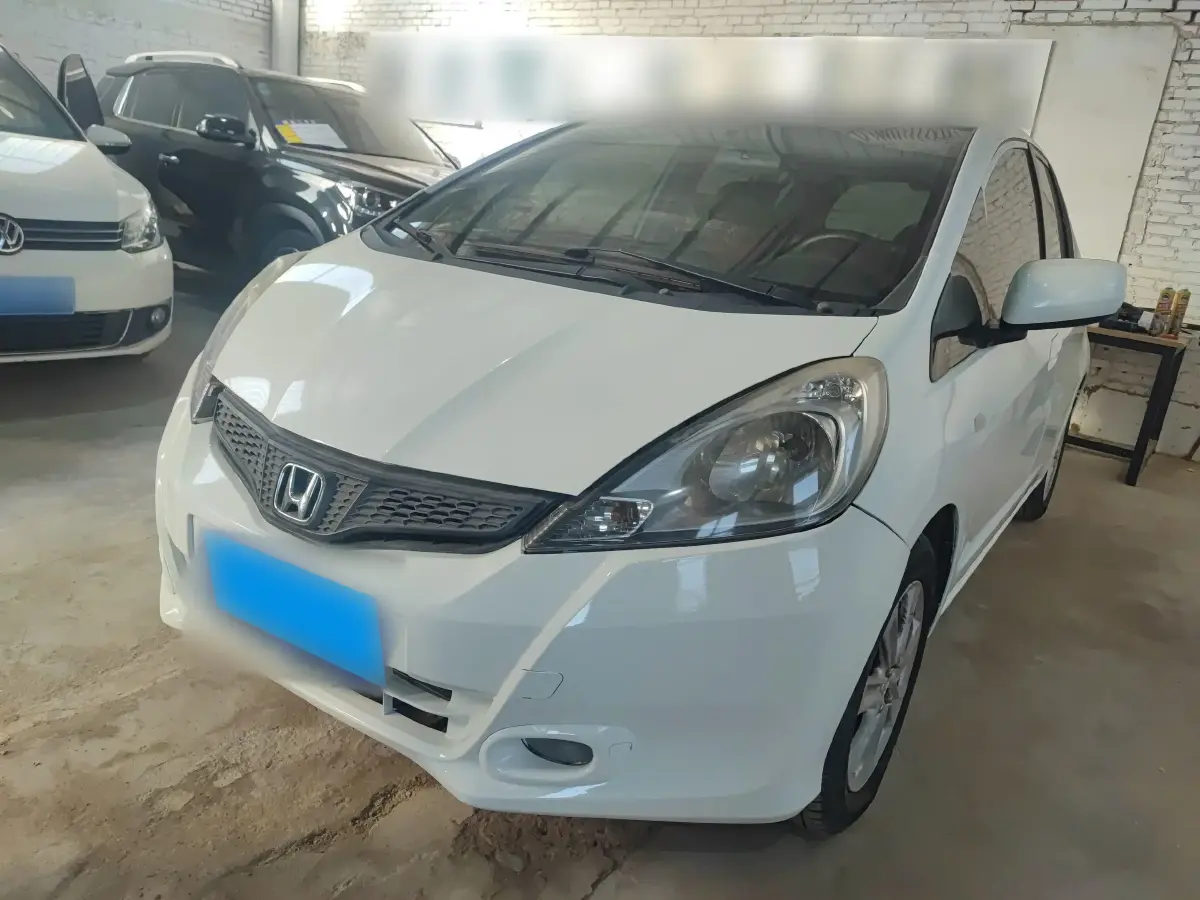2011 Honda Fit 1.3L 99HP L4 5AT