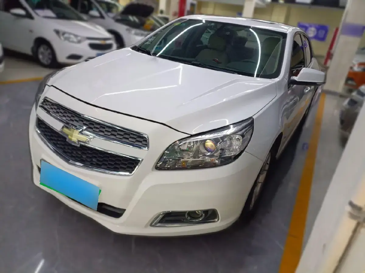 2014 Chevrolet Malibu 2.0L 154HP L4 6AT
