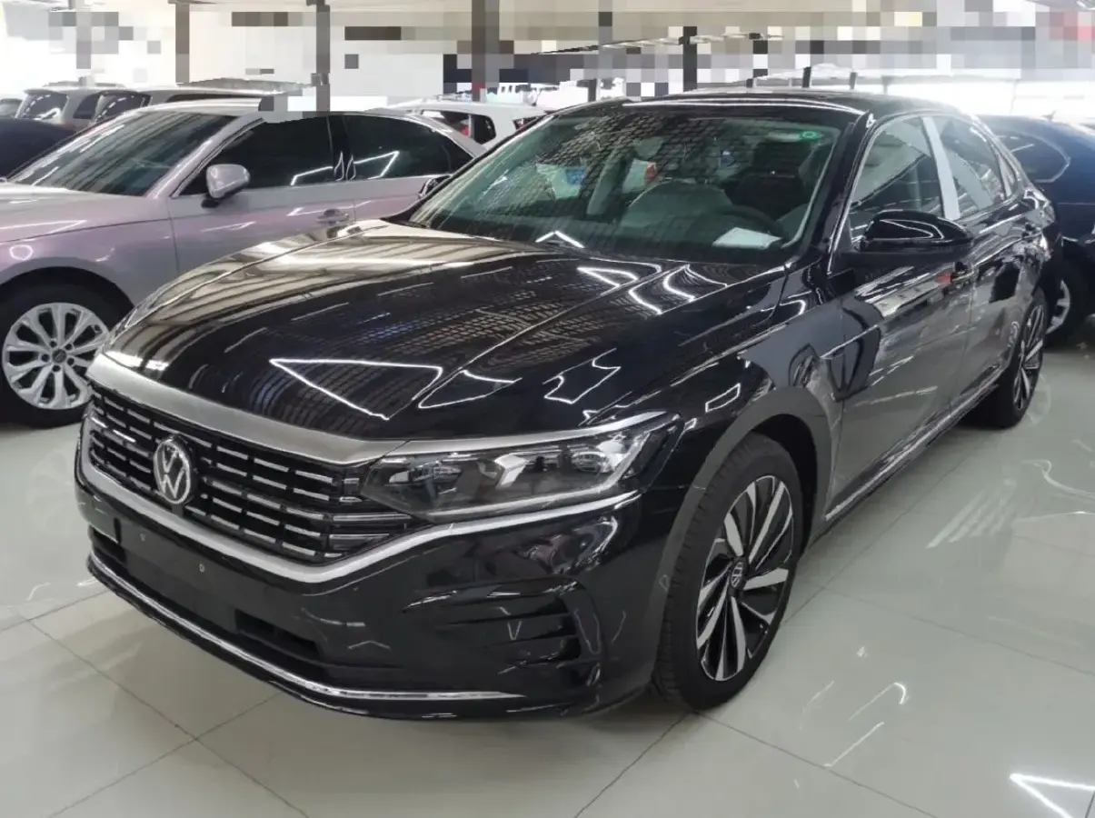 2022 Volkswagen Passat 2.0T 186HP L4 7DCT