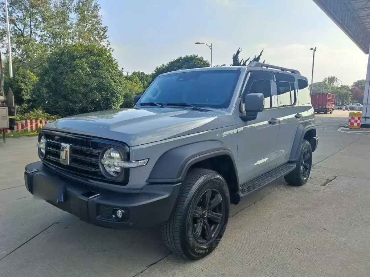 2023 Tank 300 2.0T 227HP L4 8AT