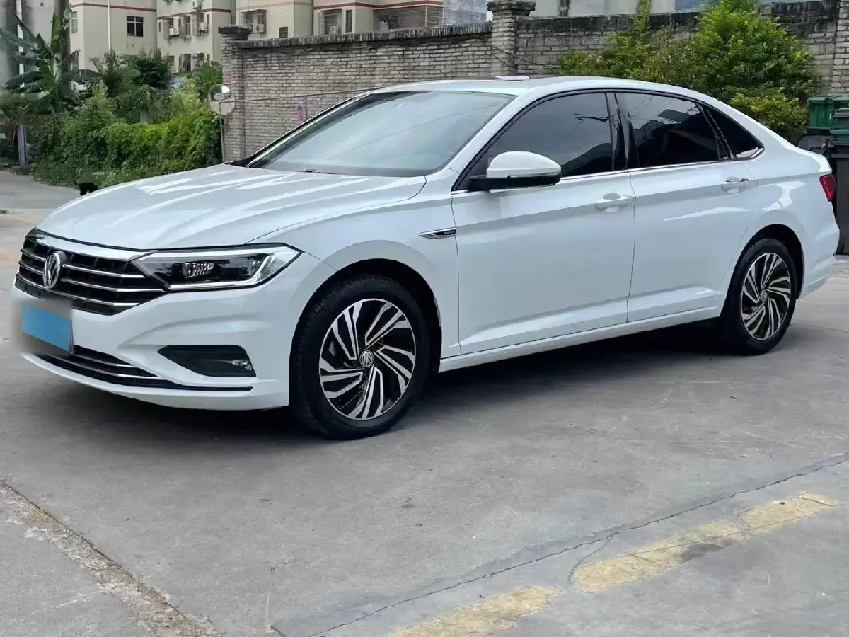 2021 Volkswagen Sagitar 1.4T 150HP L4 7DCT