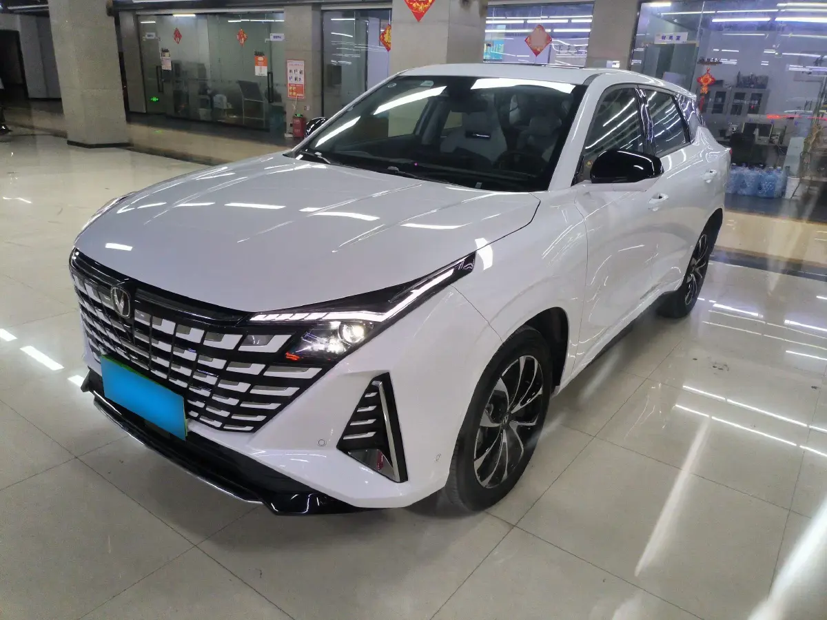 2024 ChangAn UNI-Z 1.5L 98HP L4 E-CVT PHEV 18.4KWH
