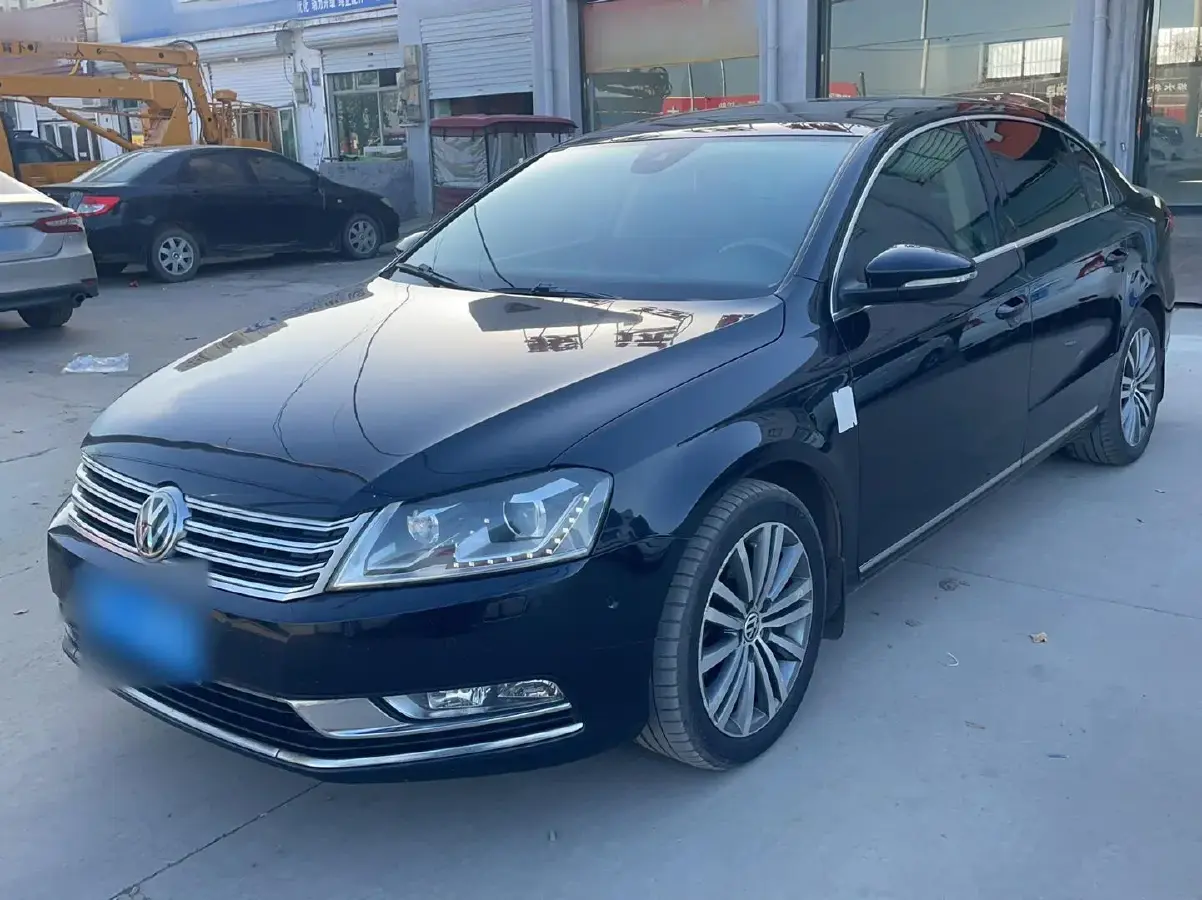 2015 Volkswagen Magotan 2.0T 200HP L4 6DCT