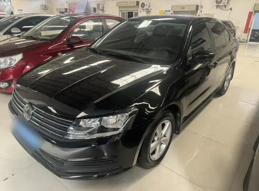 2015 Volkswagen Lavida 1.6L 110HP L4 6AT