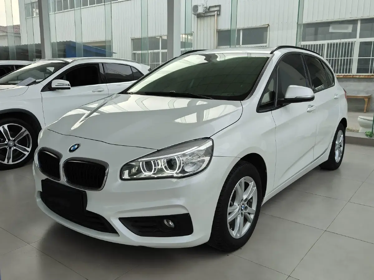 2016 BMW 2 Series Wagon 1.5T 136HP L3 6AT