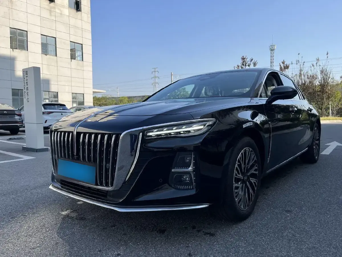2023 HongQi H5 2.0T 224HP L4 8AT