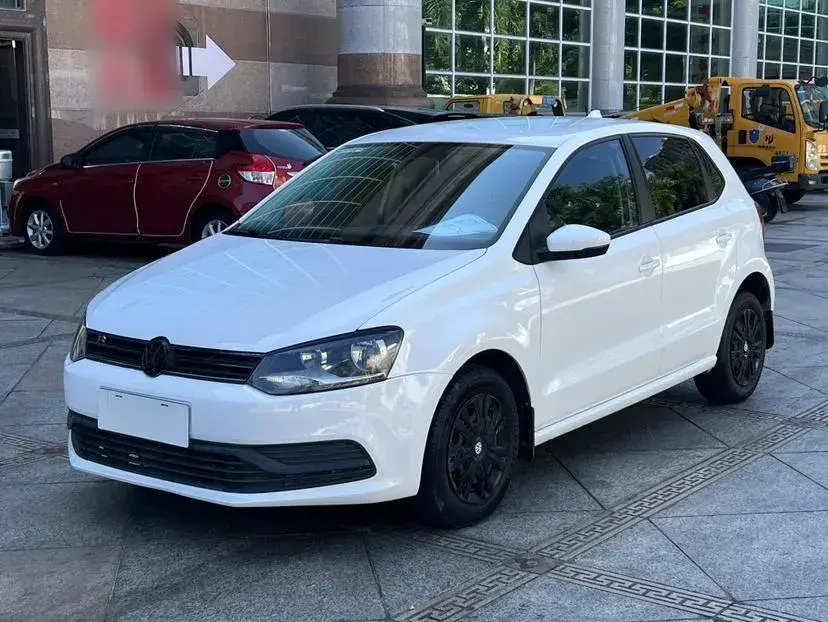 2016 Volkswagen Polo 1.4L 90HP L4 6AT