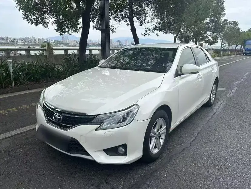 2013 Toyota Reiz 2.5L 193HP V6 6AT